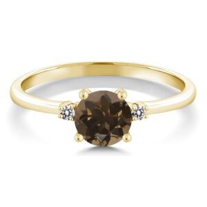 Gem Stone King 10K Yellow Gold Brown Smoky Quartz and White Diamond Solitaire Engagement Ring For Women (0.83 Cttw, Round 6MM, Gemstone Birthstone, Size 7)