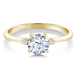 Gem Stone King 10K Yellow Gold White Zirconia and White Created Sapphire Solitaire Engagement Ring For Women (1.53 Cttw, Round 6MM, Gemstone Birthstone, Size 8)