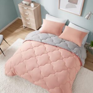 Comfort Spaces Vixie Reversible Comforter Set - Trendy Vibrant Color with Geometric Quilted Cover, Lightweight All Season Down Alternative Cozy Bedding, Sham, Coral/Gray, Full/Queen 3 piece