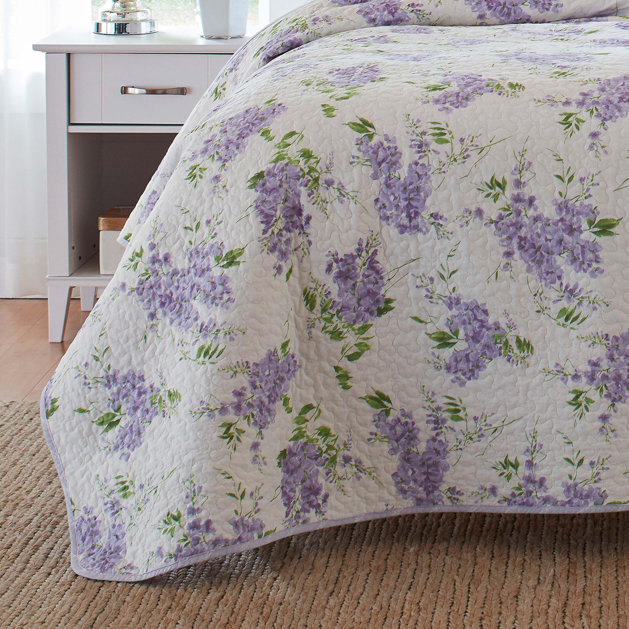 Laura Ashley - Queen Quilt Set, Reversible Cotton Bedding with Matching Shams, Lightweight Decor for All Seasons (Keighley Lilac, Queen)