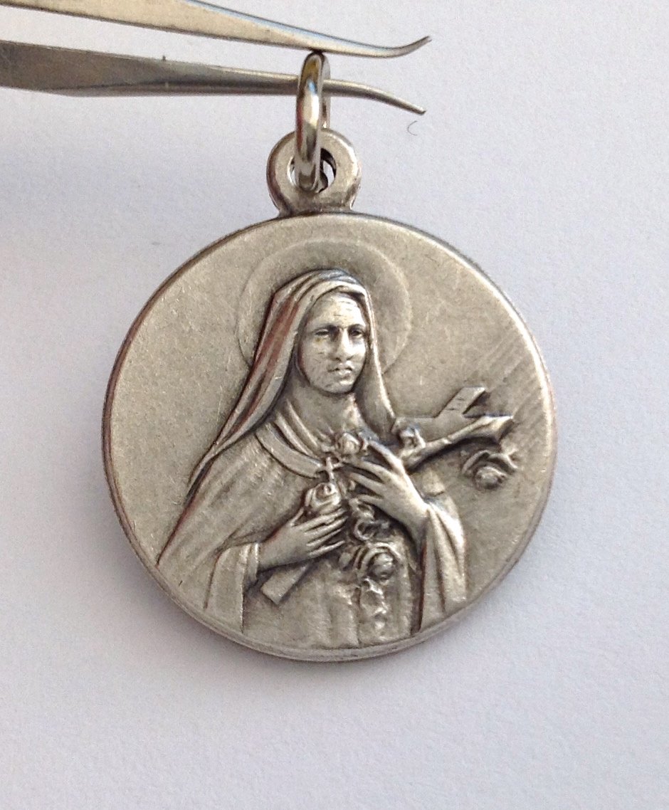 I G J Saint Therese of Lisieux (Jesus Child and of the Holy Face) Silver Medal - The Patron Saints Medals