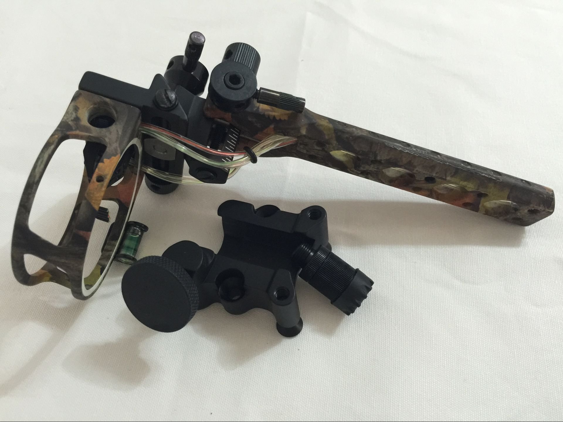 JIEXI HWYP Archery Sights Compound Bow Sights 5 Pins Bow Sights 0.019" Micro Adjust Pack of 1 (camo)