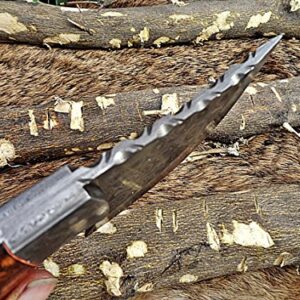 6.7"5 long compact Hand Forged Damascus Steel wide blade skinning Knife with 3.5" cutting, Natural Walnut scale with Damascus Bolster, Cow Hide leather sheath (wood)