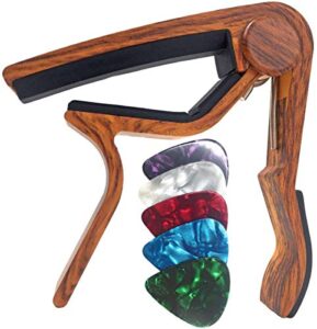 wingo guitar capo for acoustic and electric guitars - rosewood color with 5 picks