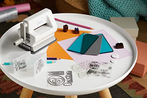 Sizzix Sidekick Starter Kit 661770 Portable Manual Die Cutting & Embossing Machine for Arts & Crafts, Scrapbooking & Cardmaking, 6.35 cm Opening, 2.5" Opening, White