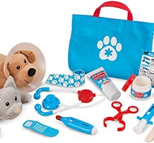 Melissa & Doug Examine and Treat Pet Vet Play Set (24 pcs) - Kids Veterinary Play Set, Veterinarian Kit For Kids, STEAM Toy, Pretend Play Doctor Set For Kids Ages 3+