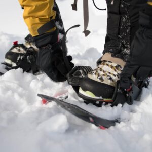 MSR Revo Explore All-Terrain Snowshoes, 22 Inch Pair, Spring Green