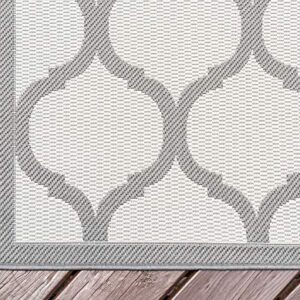 Unique Loom Outdoor Trellis Collection Area Rug - Moroccan (6' 1" x 9' Rectangle, Gray/ Silver)