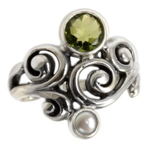 NOVICA Artisan Handmade Peridot Cultured Pearl Cocktail Ring Artisan Crafted Sterling Silver Freshwater Green White Indonesia Flash Birthstone [ring Front 0.8 in L x 0.8 in W x 0.1 in H Band Width 2 ]