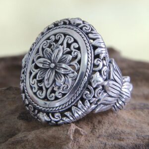 NOVICA Artisan Handmade Sterling Silver Flower Ring Floral Cocktail No Stone Indonesia [crownbezel 0.9 in L x 0.8 in W x 0.2 in H Band Width 4 mm W] ' Precious Lotus'