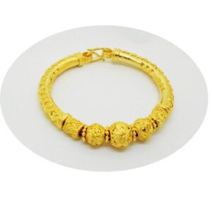 Lai Thai Gold Plated Bangle 24k Thai Baht Yellow Gold Filled Bracelet Size 6.5 Inch and Earrings 1 Pair