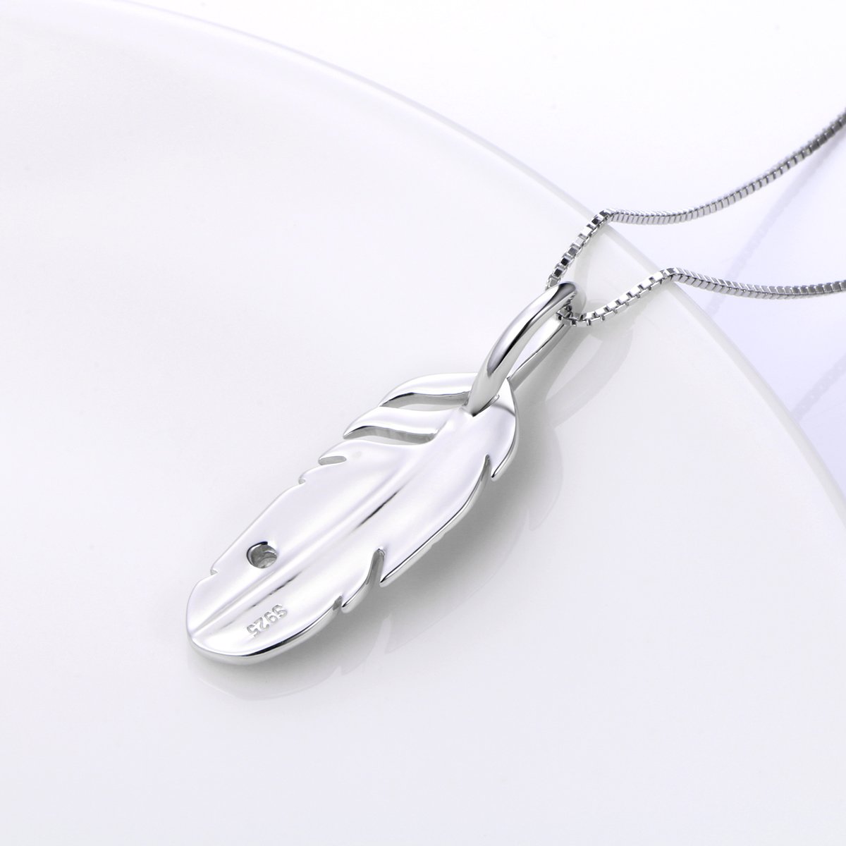 DAOCHONG S925 Sterling Silver Feather Pendant Necklace 18inches Box Chain