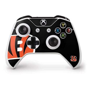 skinit decal gaming skin compatible with xbox one s controller - officially licensed nfl cincinnati bengals large logo design