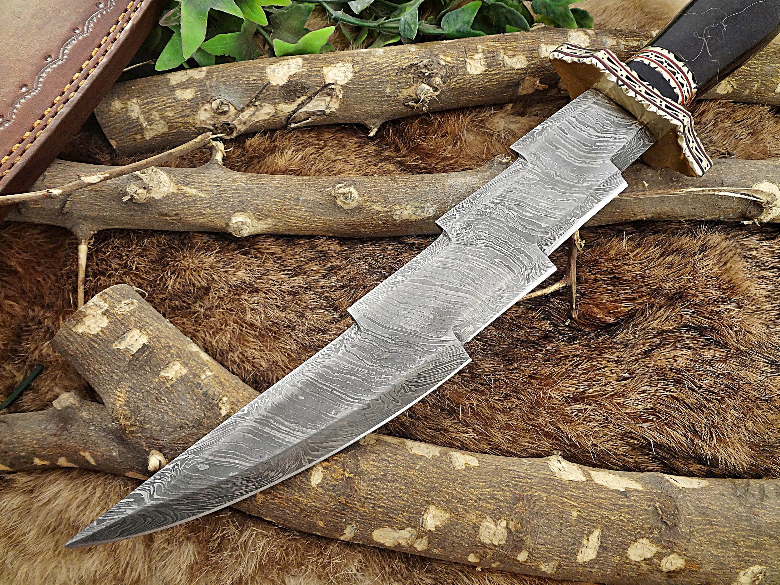 15 Inches long Damascus Steel Hunting Knife, 10" long custom made Hand Forged Damascus steel zig zag blade, Bull horn with engraved brass scale and finger guard, Cow hide Leather Sheath with belt loop