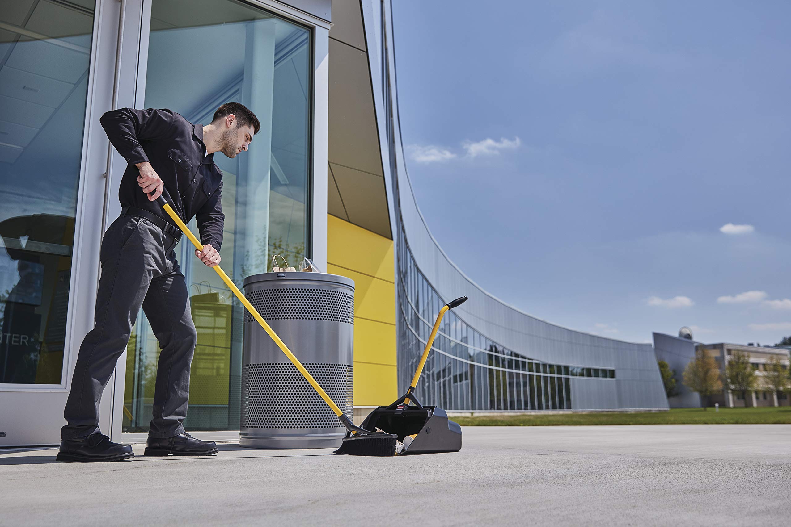 Rubbermaid Commercial Products Maximizer Push-to-Center Broom with Multi-Purpose Bristle, 18" Wide, Black (2018727)