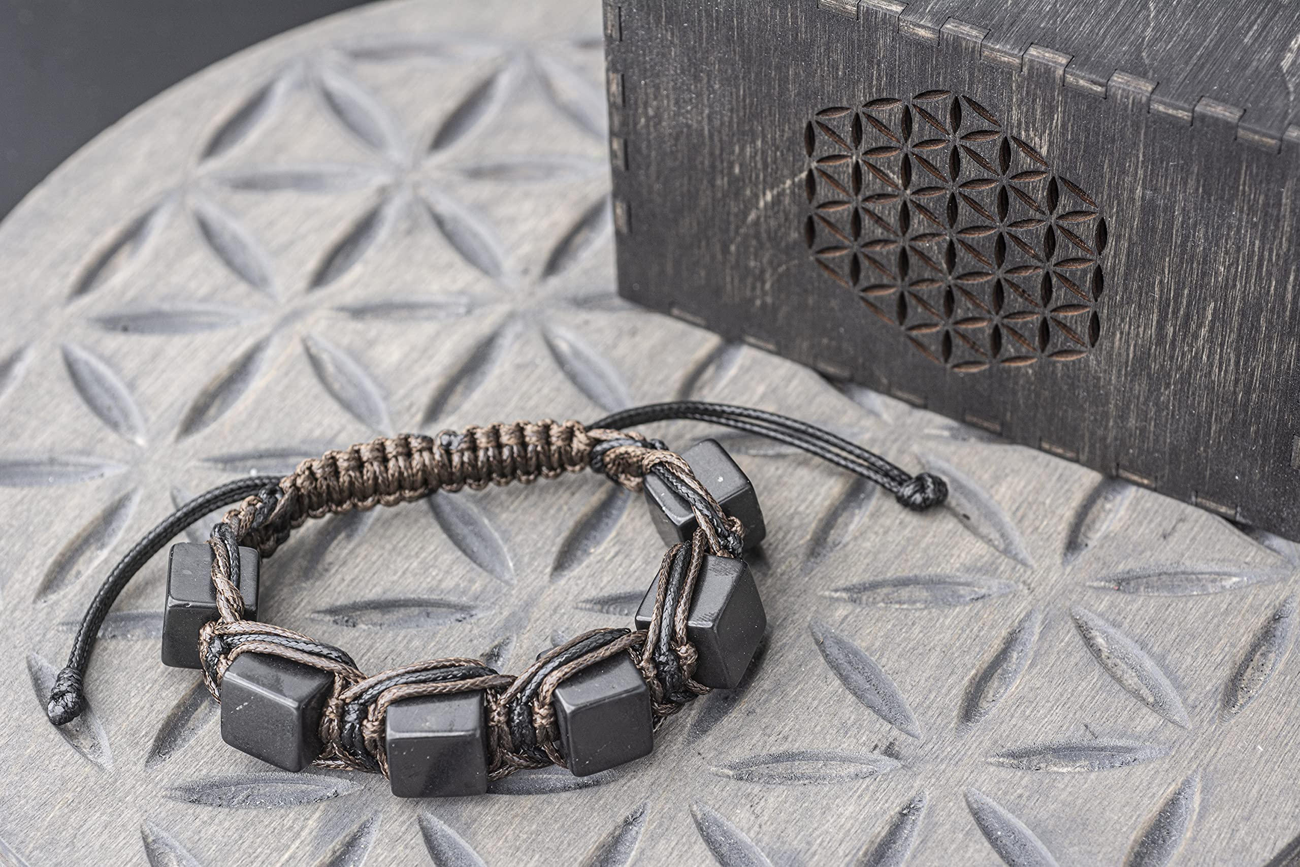 Keled Rocks Shungite Bracelet - Arachne Black Brown - for Grounding - when Worn absorbs the influenses from electronic Gadjet - Real Shungite Stone Type II - Comes wich Certificate