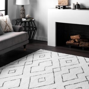 NuLOOM Beaulah Modern Trellis Shag Area Rug, 6' x 9', White