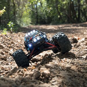 Traxxas 72054-5 1/16 Summit: 4WD Extreme Terrain Monster Truck with TQ 2.4GHz Radio System