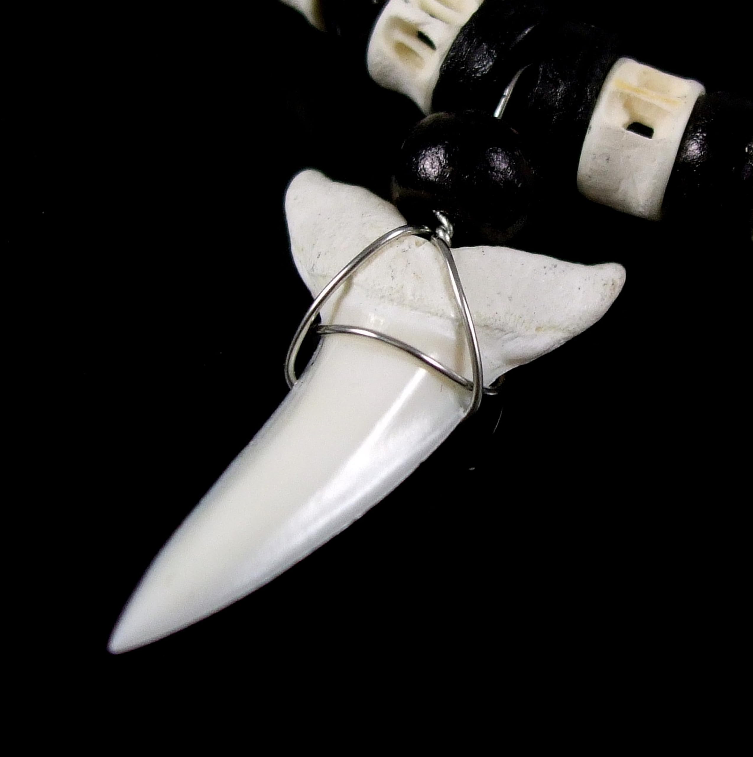 Swimmi Genuine Shark Tooth Necklace for Men, Mako Shark Tooth Necklace, Handmade Wooden Beads adjustable Cords Shark Tooth Necklace for Women Jewelry EA200