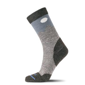 fits teton light hiker crew sock for men and women, made with merino wool, breathable, odor resistant and durable, chesnut/stormy weather, large