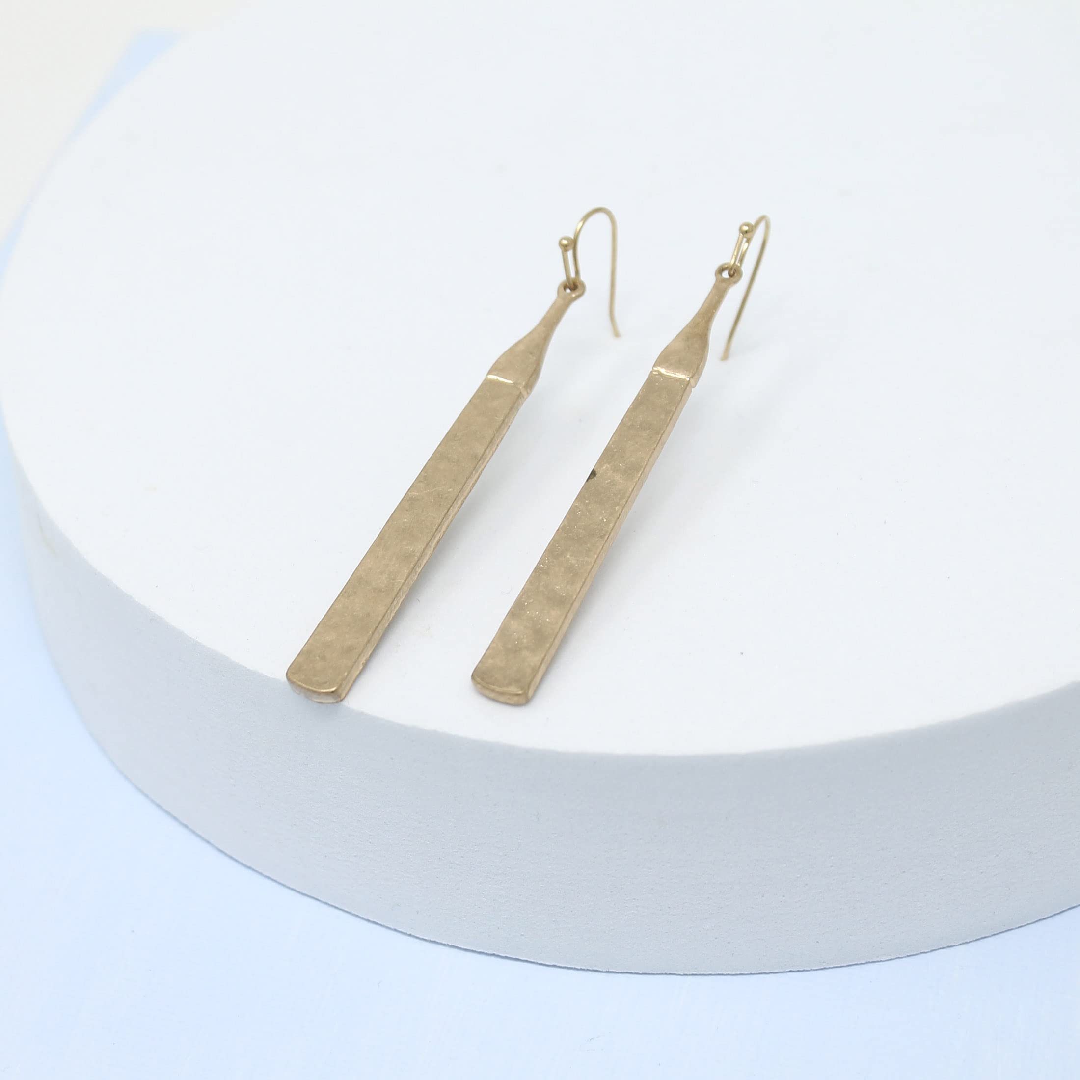 POMINA Gold Long Vertical Linear Bar Dangle Drop Earrings Hammered Gold Geometric Link Dangling Fashion Earrings for Women