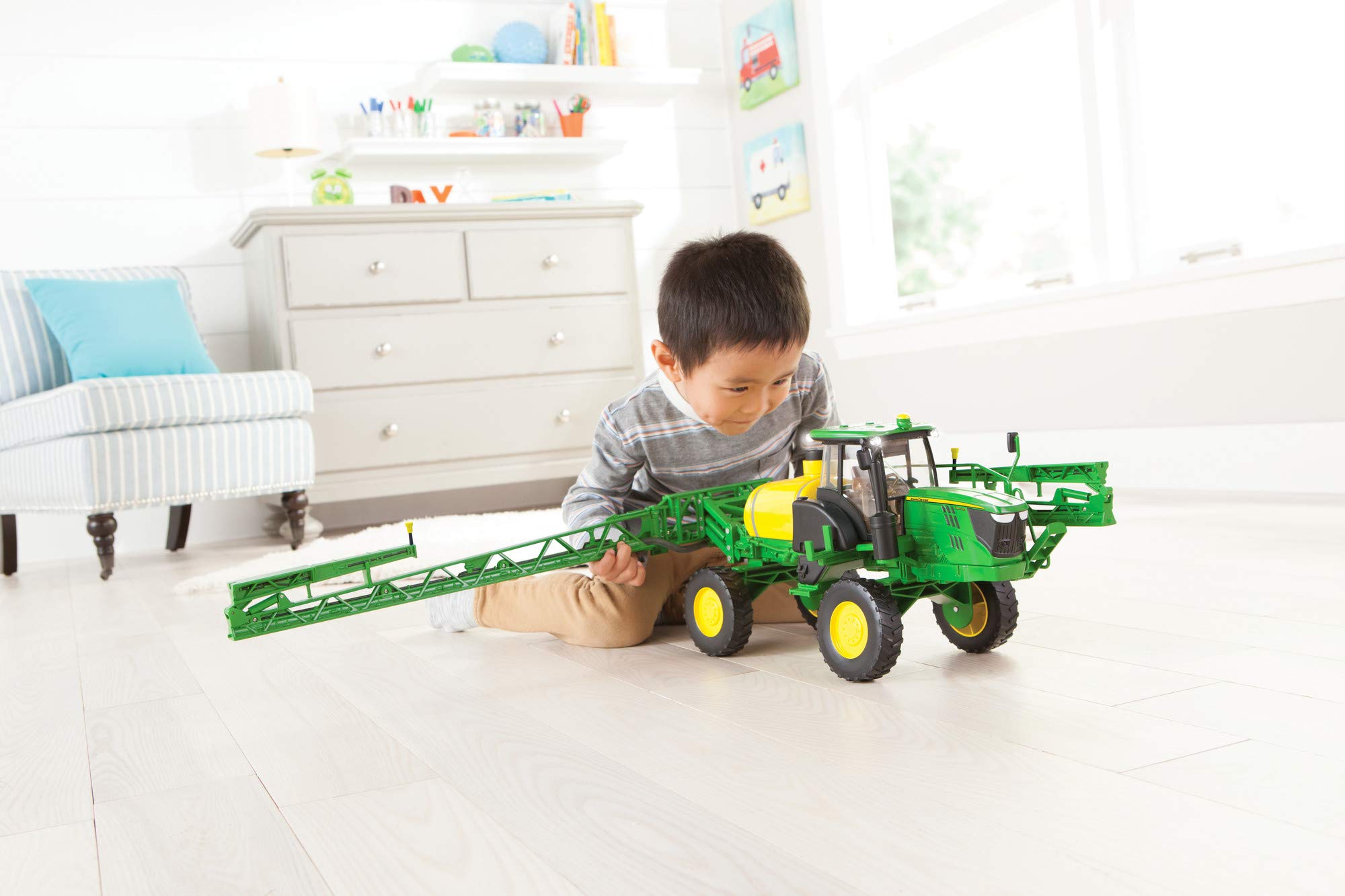 John Deere Tomy Big Farm Lights & Sounds JD R4023 Sprayer, Green, Yellow (1:16 Scale),Unisex Children