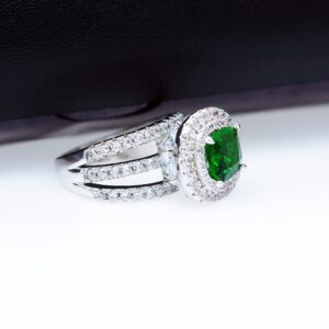 Uloveido Ladies Stackable Statement Ring for Women with Big Green Crystal Cubic Zirconia RJ213 (Size 8)