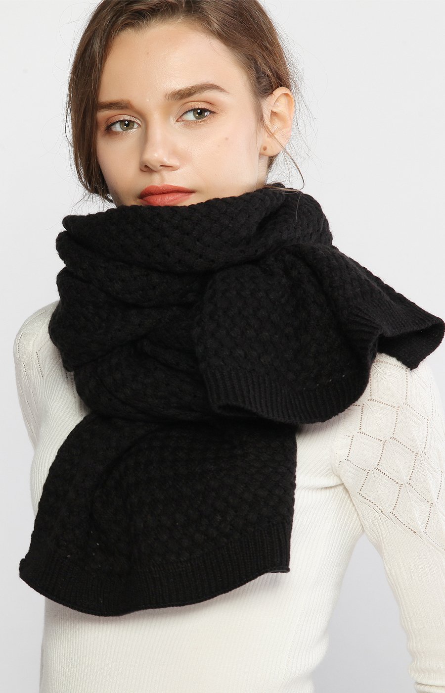 RIIQIICHY Winter Scarfs for Women Cold Weather Chunky Knit Scarf Warm Thick Black Scarf Long Large Oversized Scarves