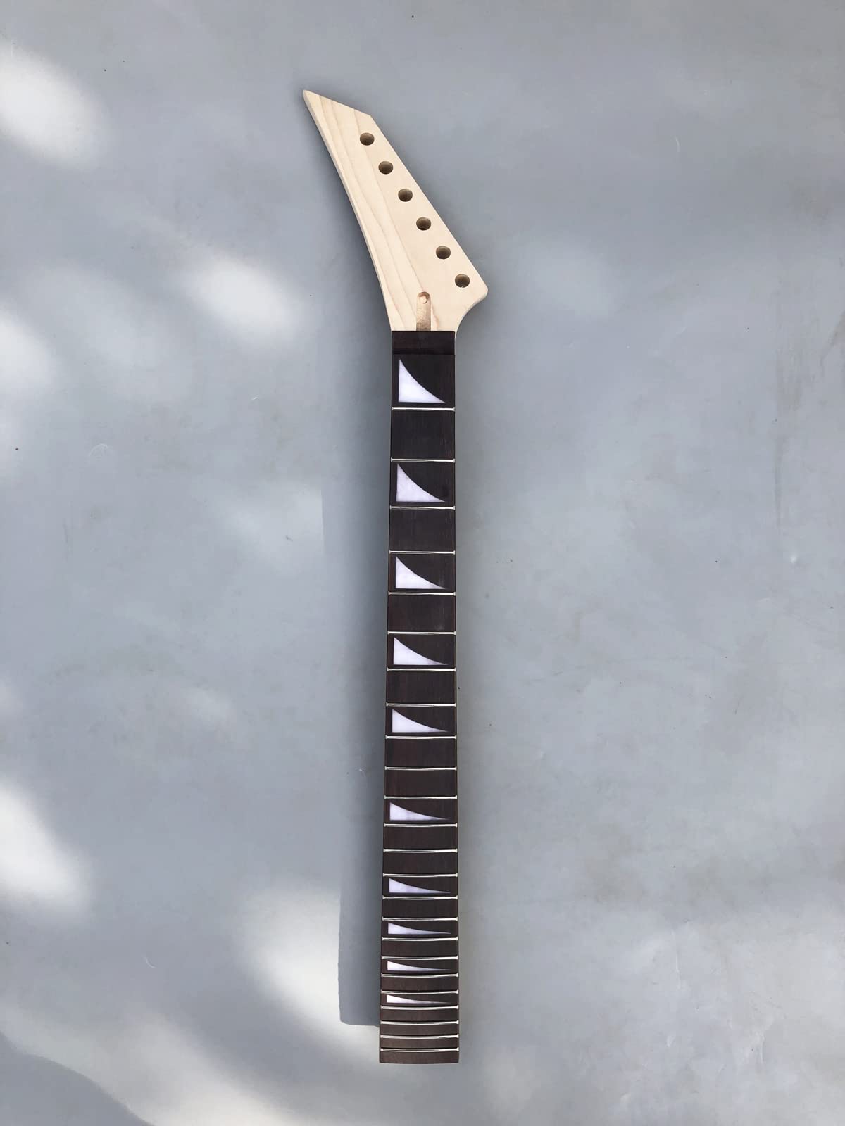 Maple Guitar Neck 24Fret 25.5inch Rosewood Fretboard Shark Fin Inlay Bolt One Heel Reversed head