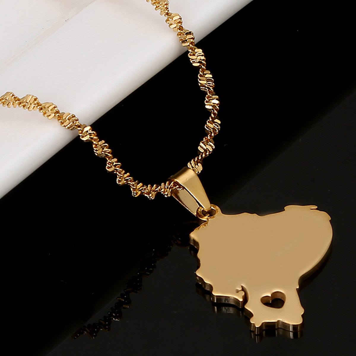 Stainless Steel Ecuador Map Pendant Necklaces Maps Jewelry Ecuadorian (Gold)