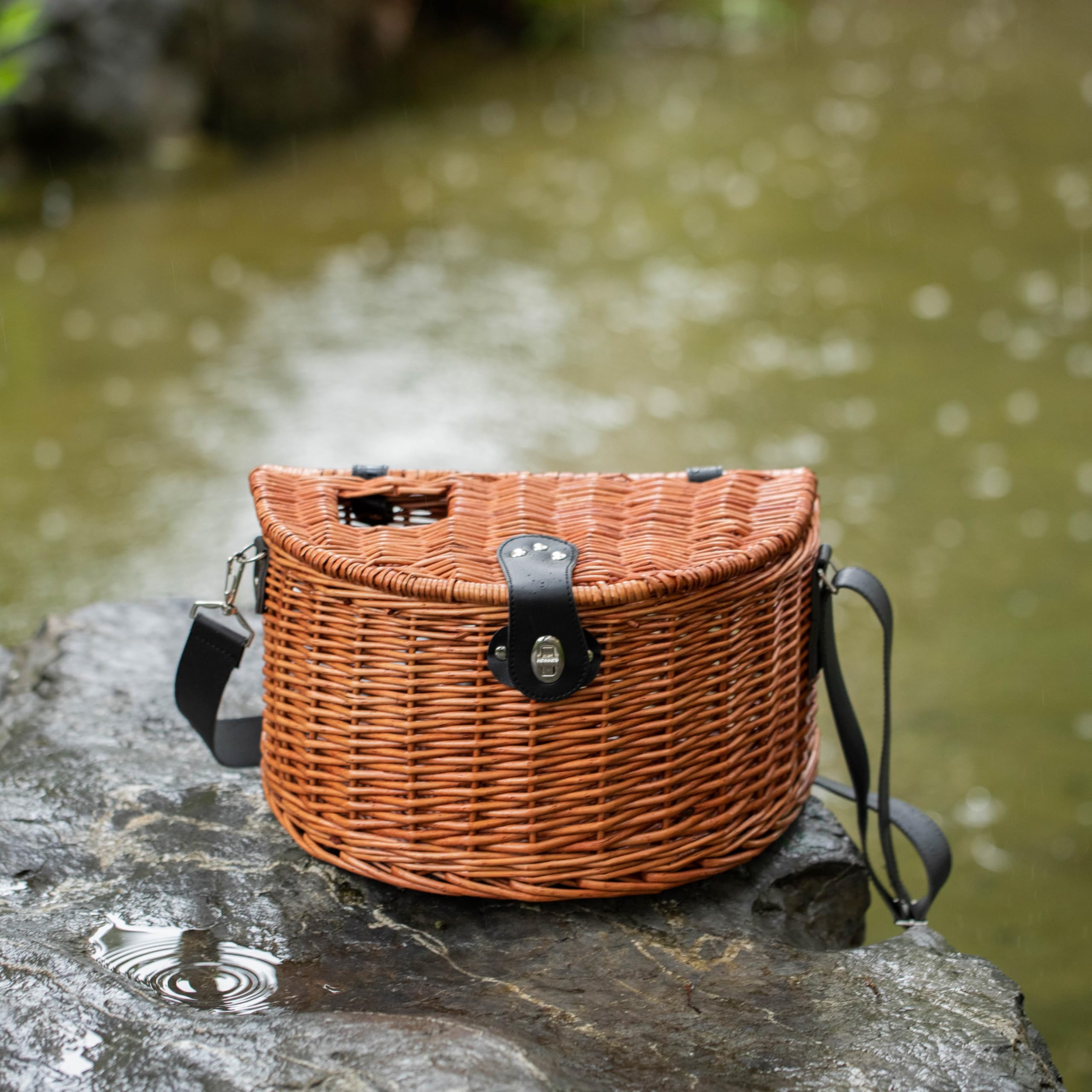 Vintiquewise Wicker Fishing Creel with Faux Leather Shoulder Strap