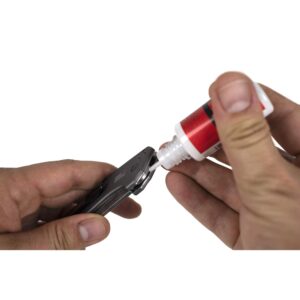 Kershaw Knife Oil (0.4 fl oz); Engineered to Protect and Enhance the Folding Mechanisms of Any Knife; Keeps Knives Sharp, Shiny and Protected; Suitable for All Types of Knives; Non-Toxic