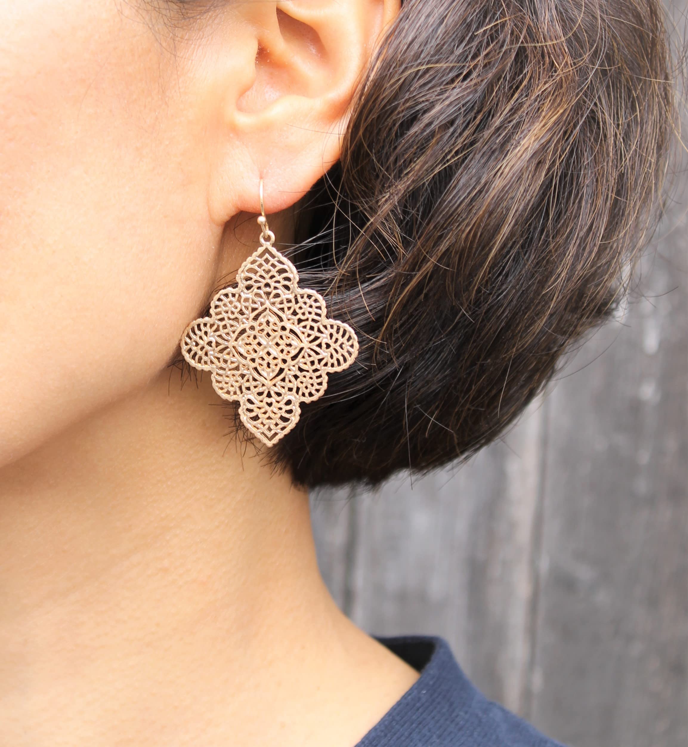 POMINA Floral Celtic Filigree Gold Dangle Drop Earring Boho Fashion Geometirc Filigree Earrings for Women (Worn Gold)