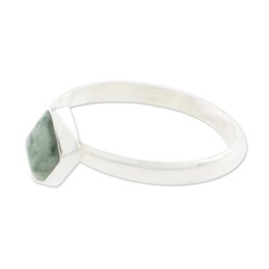 NOVICA Artisan Handmade Jade Single Stone Ring Green Rhombus from Guatemala Sterling Silver Cocktail Geometric [crownbezel 0.4 in L x 0.2 in W x 0.2 in H Band Width 2 mm W] ' Love Rhombus in Green'