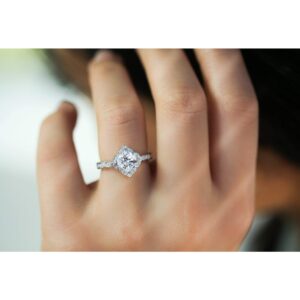 Kobelli 1 1/3 CTW Cushion Moissanite (G-H) Floral Halo Engagement Ring 14k White Gold (GH/VS, GH/I1-I2), 7.5