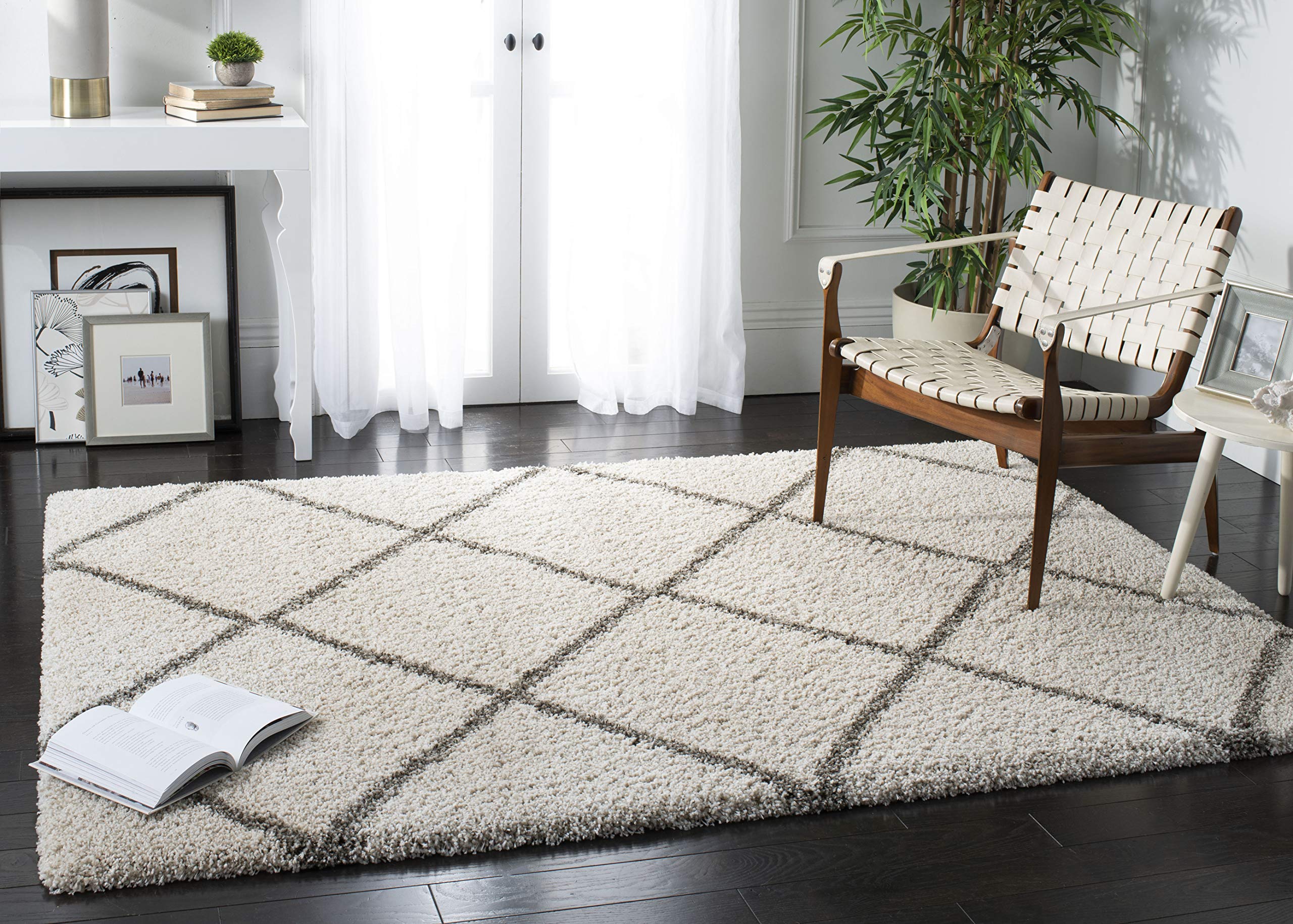 SAFAVIEH Hudson Shag Collection Area Rug - 5' x 7', Ivory & Grey, Modern Diamond Trellis Design, Non-Shedding & Easy Care, 2-inch Thick Ideal for High Traffic Areas in Living Room, Bedroom (SGH281A)