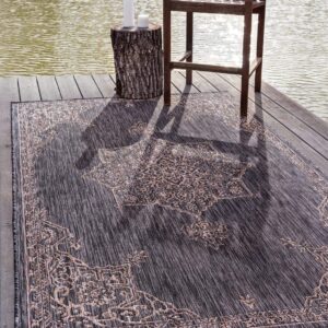 Unique Loom Outdoor Traditional Collection Area Rug - Antique (4' 1" x 6' 1" Rectangle, Charcoal Gray/ Natural)