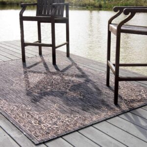 Unique Loom Outdoor Traditional Collection Area Rug - Antique (4' 1" x 6' 1" Rectangle, Charcoal Gray/ Natural)