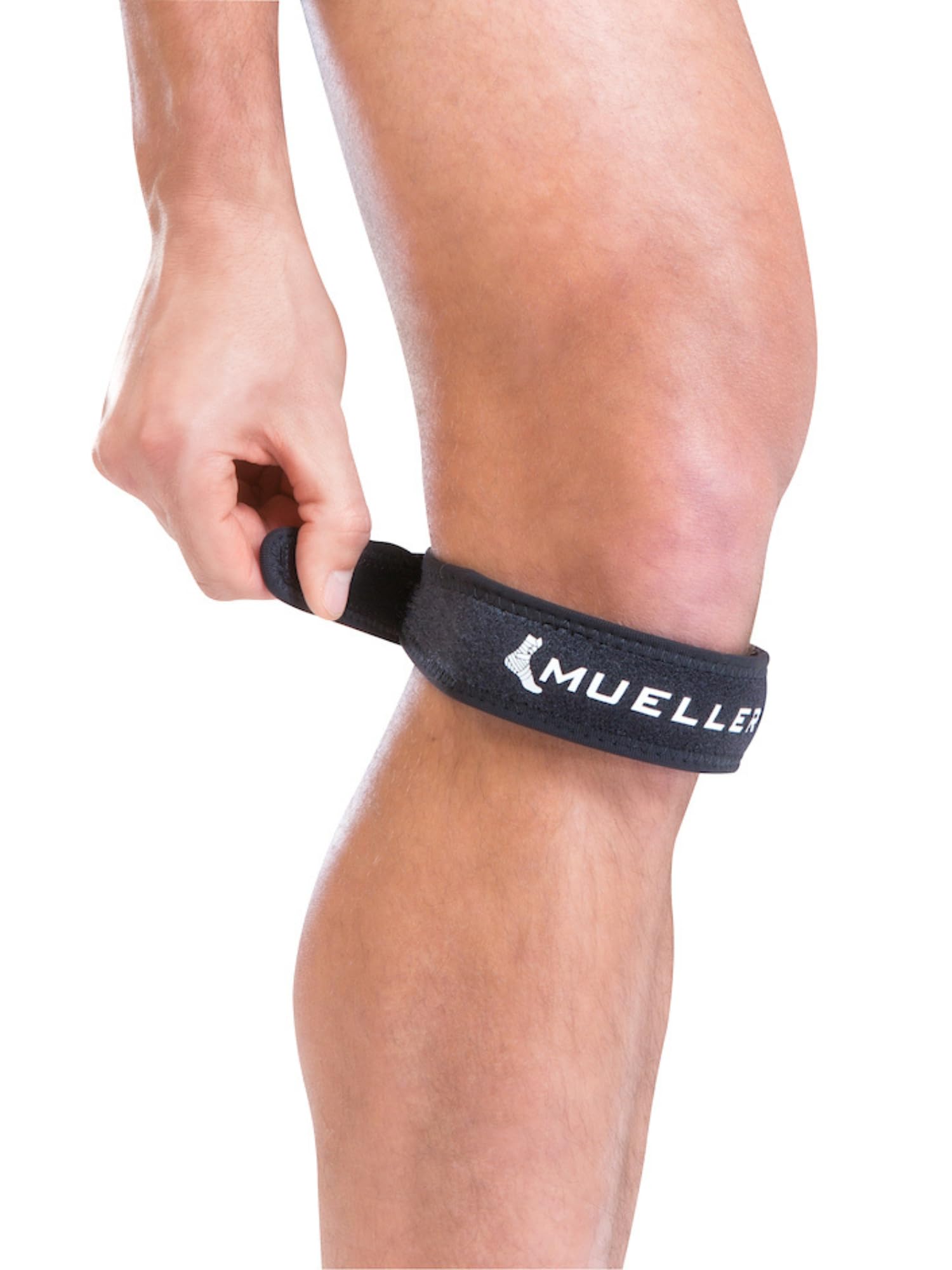 MUELLER Sports Medicine Jumper's Knee Single Strap, Knee Pain Relief Support for Men and Women, Ideal for Osgood-Schlatter's, Runner's Knee, Patellar Tendinitis, Black, One Size