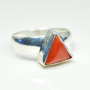 Jewelryonclick Natural 5 Carat Triangle Red Coral Silver Rings for Women in Size 4,5,6,7,8,9,10,11,12,13