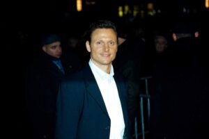 posterazzi poster print collection tony goldwyn premiere of last samurai ny 12022003 by janet mayer celebrity (10 x 8)