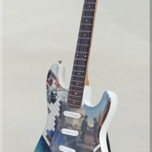 Miniature Guitar Pink Floyd The Wall w/Guitar Pick