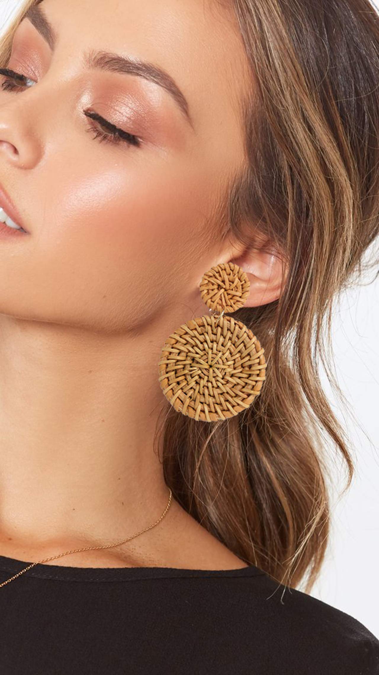 ARATLENCH Rattan Woven Dangling Earrings Handmade Straw Dangle Drop Earrings Boho Summer Beach Statement Circle Ball Hoop Earrings for Women (rattan disc)