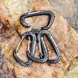 FresKaro Wiregate Carabiner Clip, 12kN(2698lbs), Used for Backpacking Gear or as a Hiking Accessories - 4pack of Black d Ring Wire gate caribeener Clips.