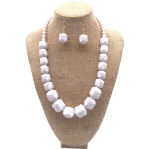 White Beads Necklace, Acrylic Costume Jewelry for Women Chunky Statement Strand Necklaces with Bracelet Dangle Earrings, Big African Beaded Necklace Halloween Festivals accessory