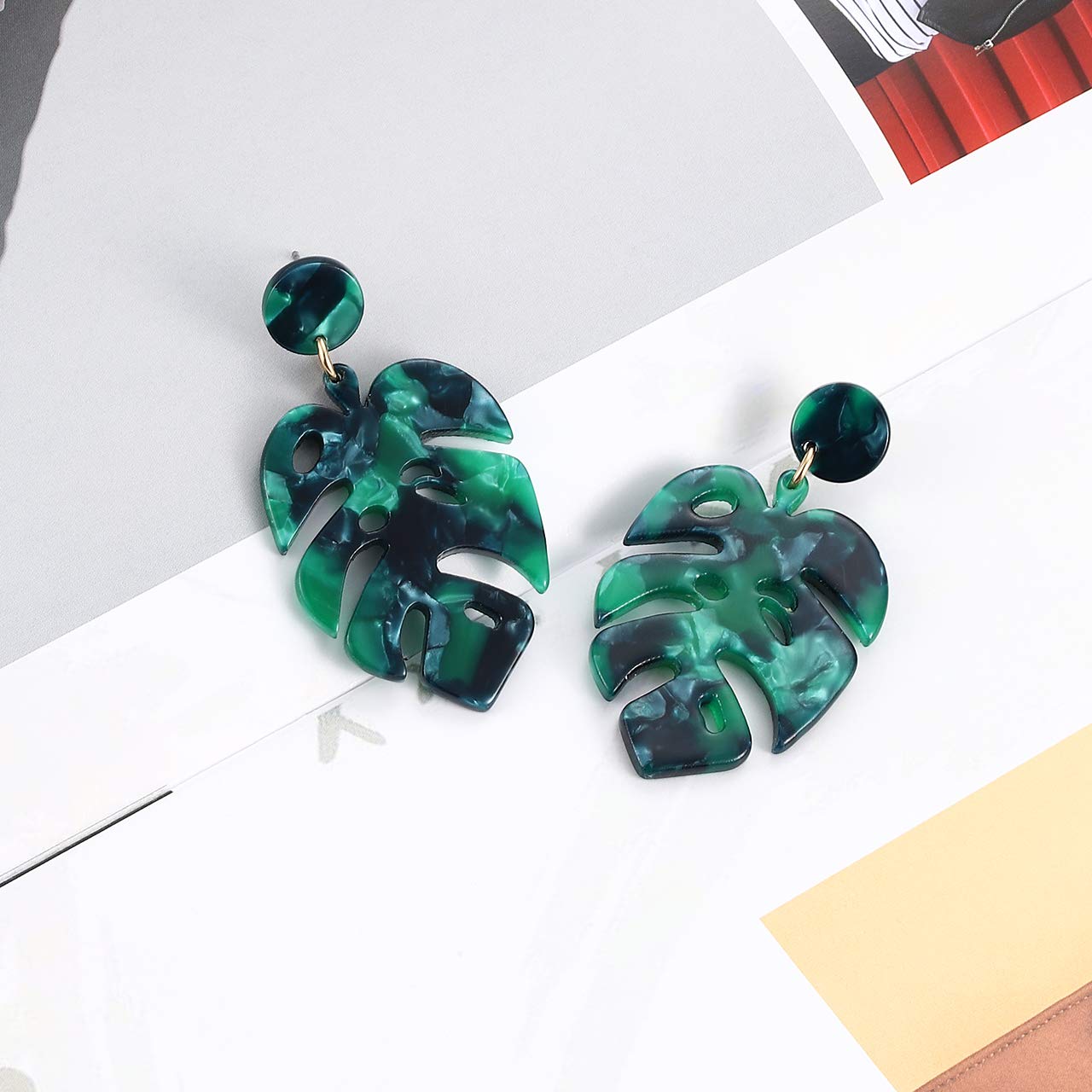 Acrylic Earrings For Women Statement Palm Leaf Earrings Resin monstera Drop Dangle Earrings Fashion Jewelry (Green)