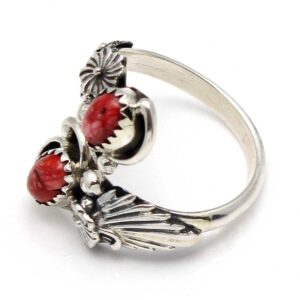 L7 Trading Adjustable Ring Featuring Red Spiney Oyster