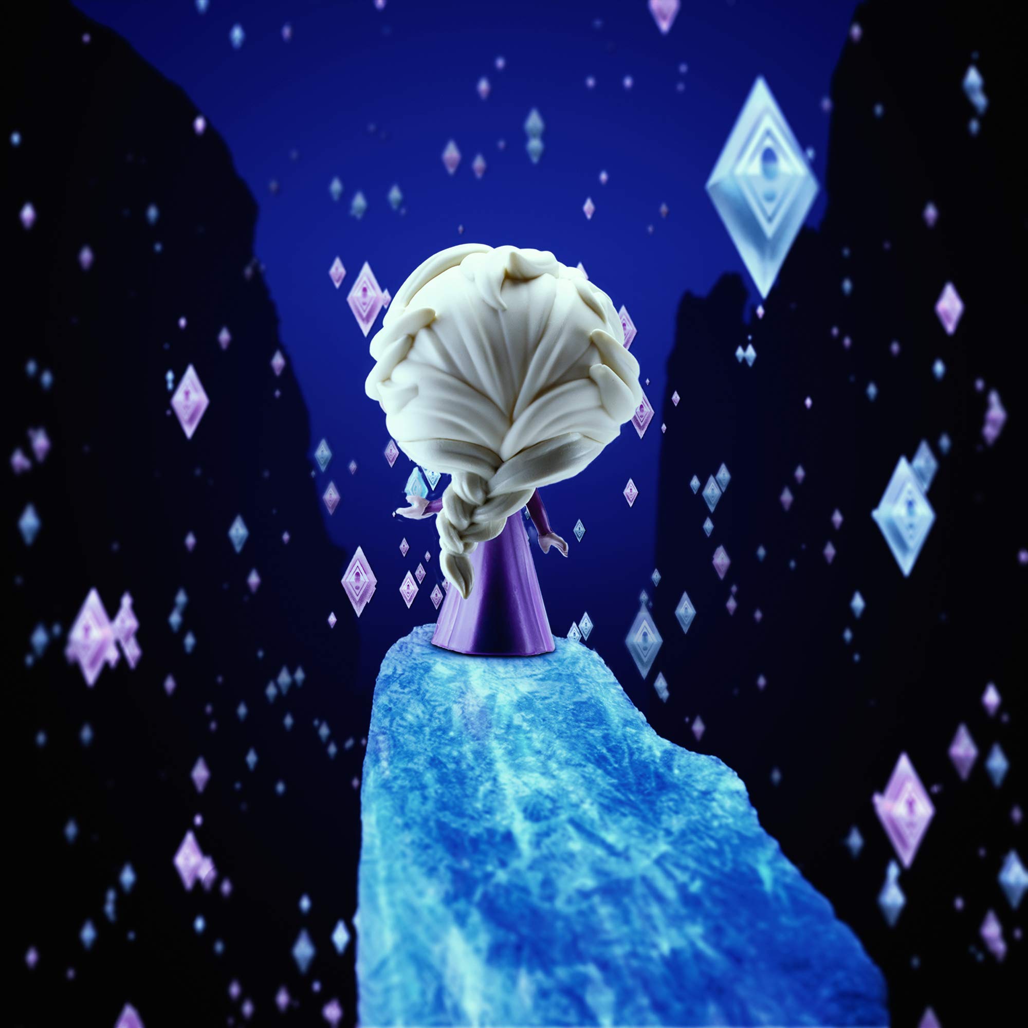 Funko Pop! Disney: Frozen 2 - Elsa, Into The Unknown Nightgown with Ice Diamond Vinyl Figure, Amazon Exclusive