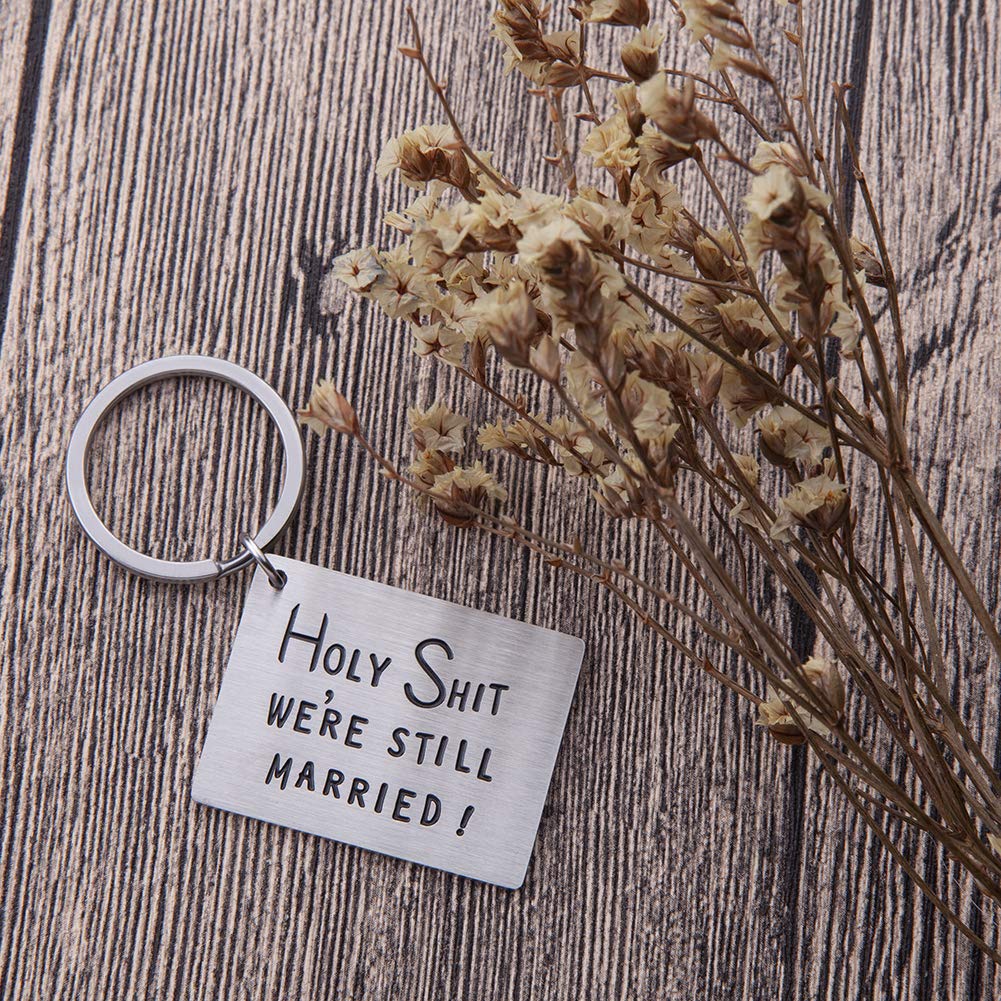 Fleure Esme Funny Anniversary Keychain Gifts For Men Him Her Husband Wife Valentine Day Gifts For Hubby Wifey Couple Birthday Gifts For 5th 10th 20th Anniversary Wedding Gag Gifts Key Chain Men Women