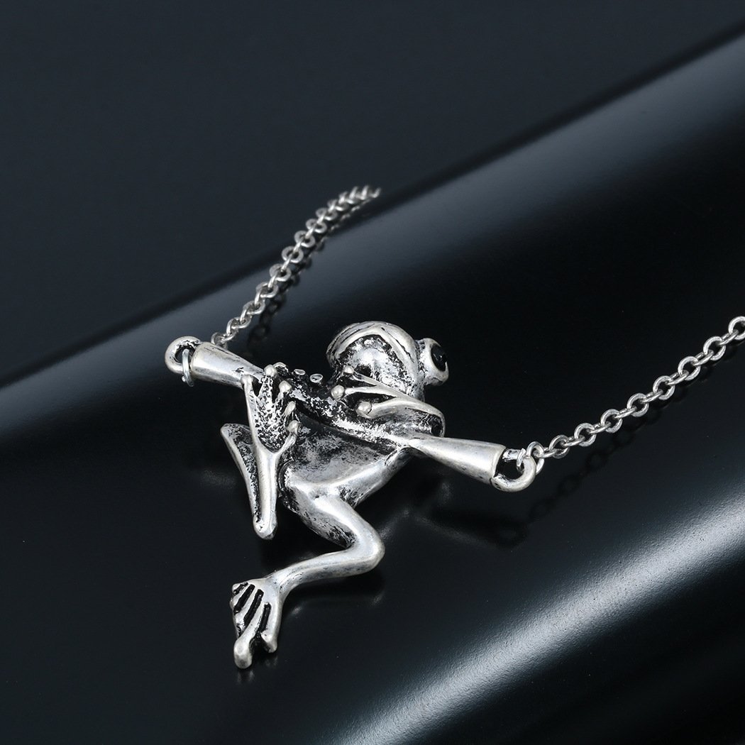 Caiyao Cute Hanging Frog Pendant Necklace Vintage Silver Plated Funny Animal Necklace for Women Men(Vintave)